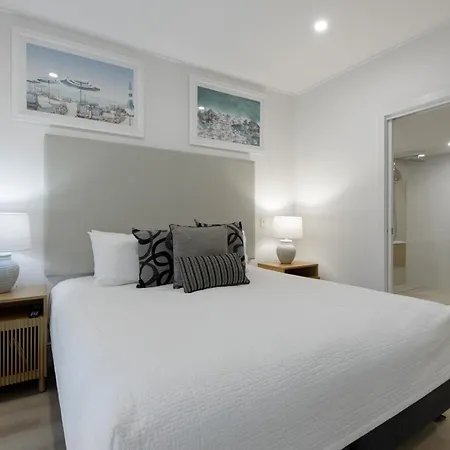 Mandalay Luxury Beachfront Apartments Port Douglas Exterior photo