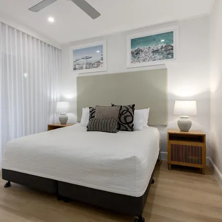 Mandalay Luxury Beachfront Apartments Port Douglas Exterior photo